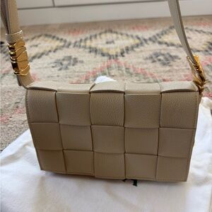 Bottega Veneta Beige Woven Shoulder Bag